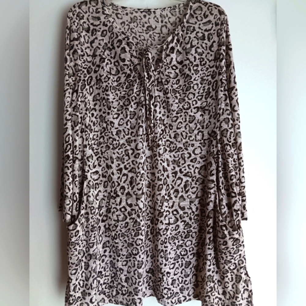 3 For $13💛Leopard Print Women's Tunic Top